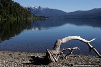 Calm waters at the edge of the beach at Futalaufquen Lake, Alerces National Park, Esquel.